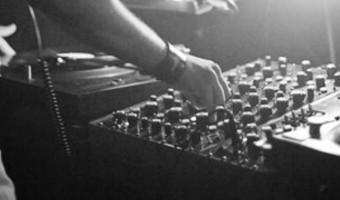 Guy Freedom on the decks live